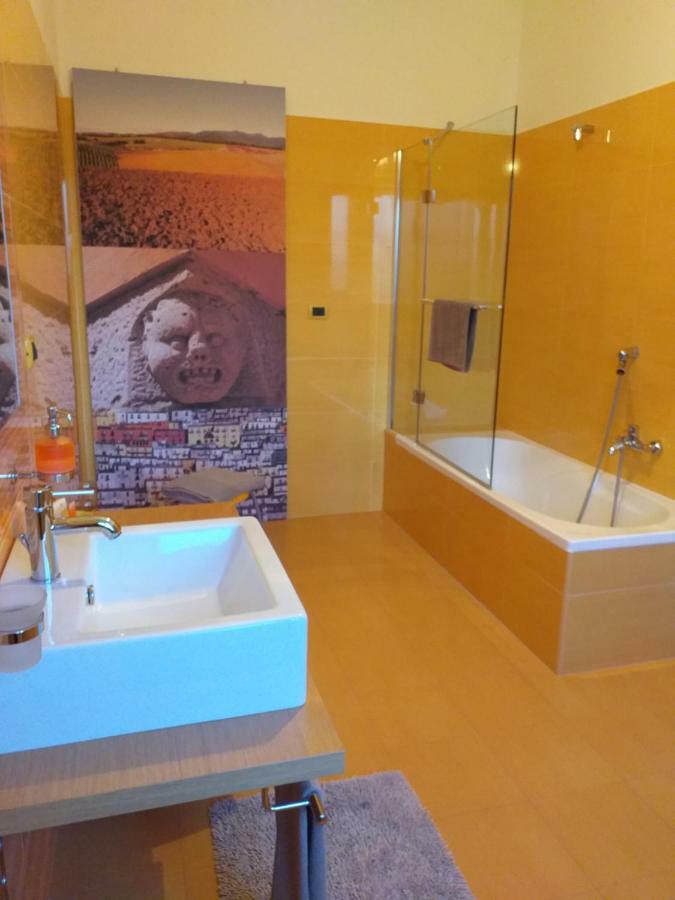 Bed and Breakfast Il Melograno Calitri Екстер'єр фото